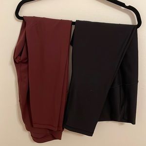 Bundle 2 pairs of maternity workout leggings